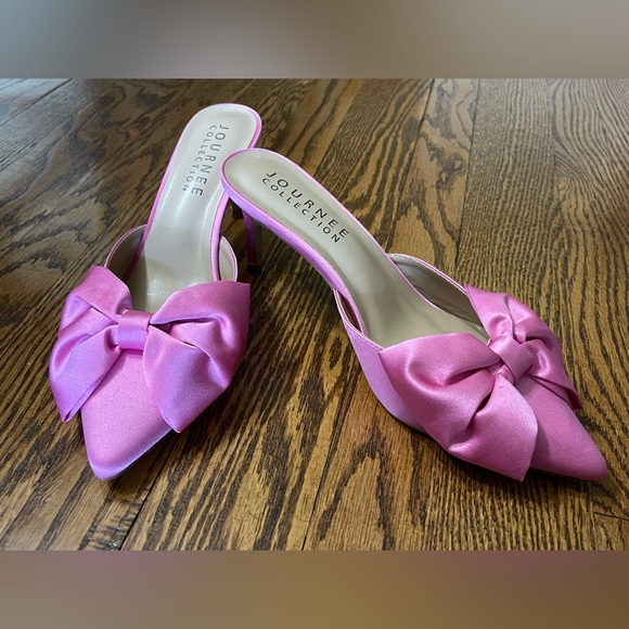 Journee Collection Tiara Pink Pointed Stiletto Pump Heels - Picture 2 of 4